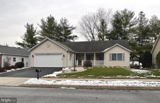 12 SWEET ARROW DR, Hummelstown, PA 17036