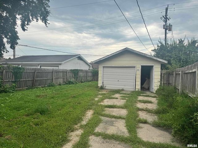 2021 S 4TH Street, Springfield, IL 62704