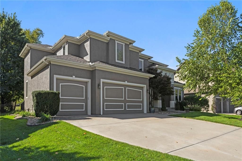 10513 W 169th Street, Overland Park, KS 66221