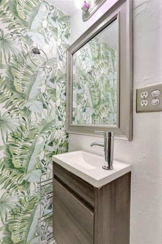 2809 NW 7th Ave, Wilton Manors, FL 33311