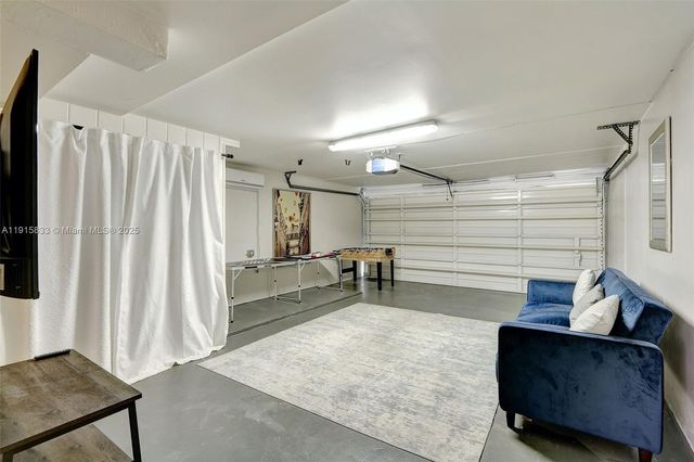 2809 NW 7th Ave, Wilton Manors, FL 33311