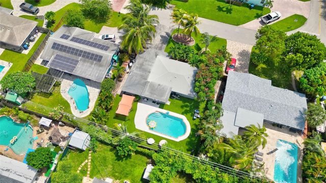 2809 NW 7th Ave, Wilton Manors, FL 33311
