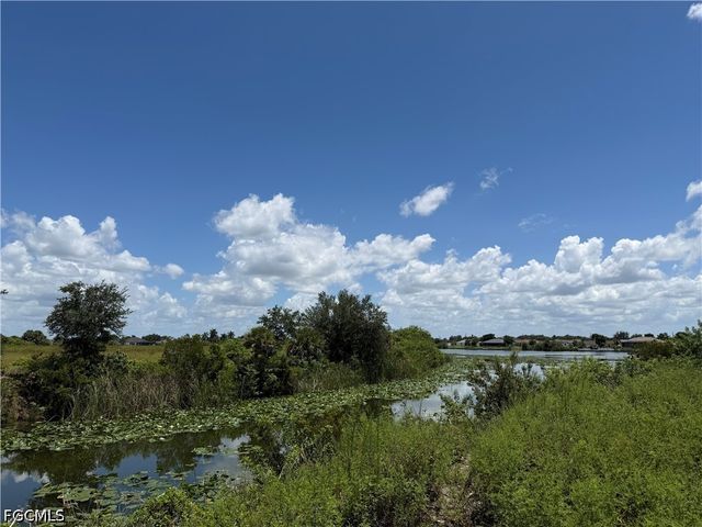 2113 NE 10th PL, Cape Coral, FL 33909