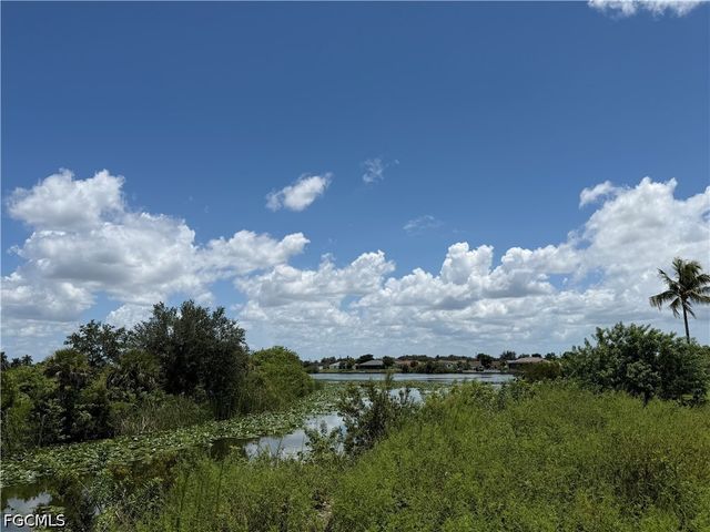 2113 NE 10th PL, Cape Coral, FL 33909