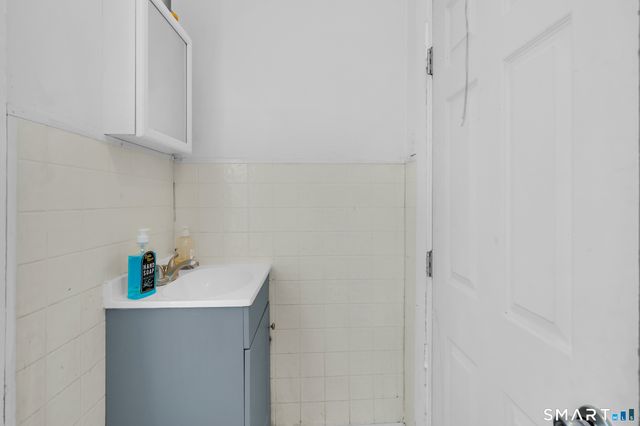 41 Bissell Street, Manchester, CT 06040