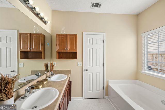 2162 Capella Circle SW, South Fulton, GA 30331