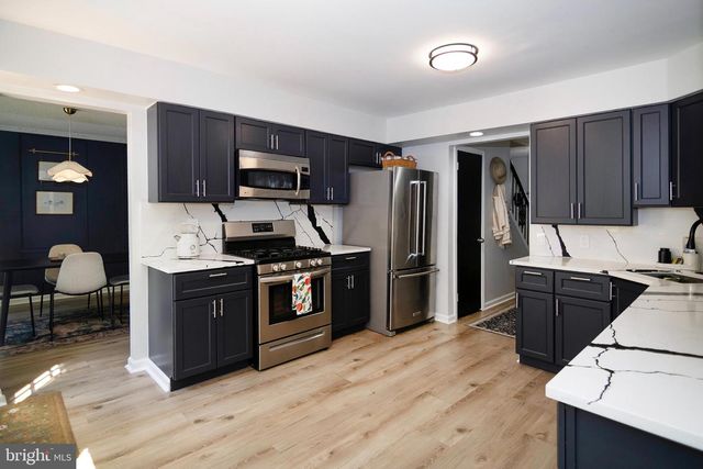 14 HEATHER DR, Sicklerville, NJ 08081