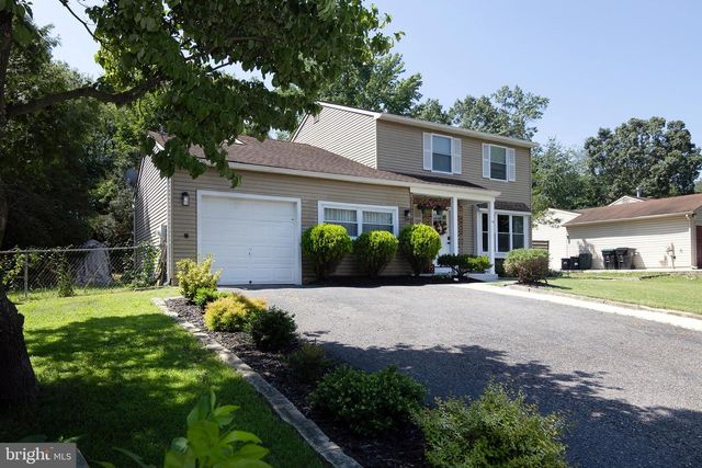 14 HEATHER DR, Sicklerville, NJ 08081