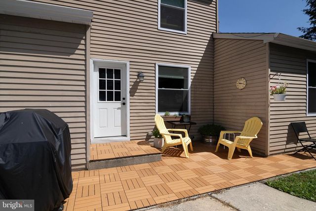 14 HEATHER DR, Sicklerville, NJ 08081