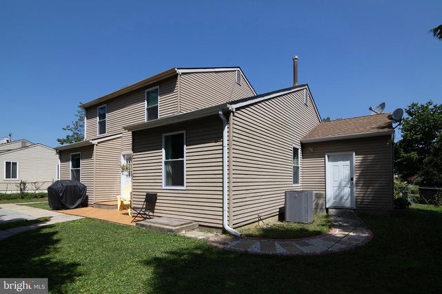 14 HEATHER DR, Sicklerville, NJ 08081