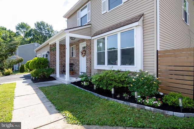 14 HEATHER DR, Sicklerville, NJ 08081