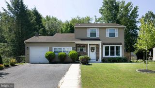 14 HEATHER DR, Sicklerville, NJ 08081