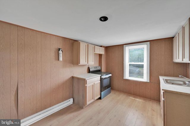 231 VALLEY ST, New Philadelphia, PA 17959