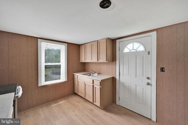 231 VALLEY ST, New Philadelphia, PA 17959