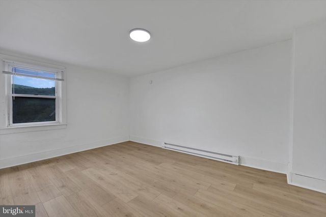 231 VALLEY ST, New Philadelphia, PA 17959