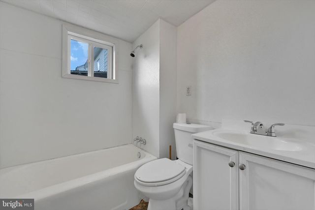 231 VALLEY ST, New Philadelphia, PA 17959