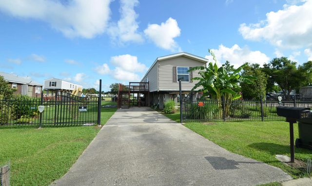 203 Santa Monica Drive, Houma, LA 70363