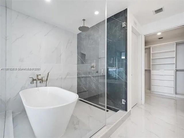 700 NE 24TH ST 606, Miami, FL 33137