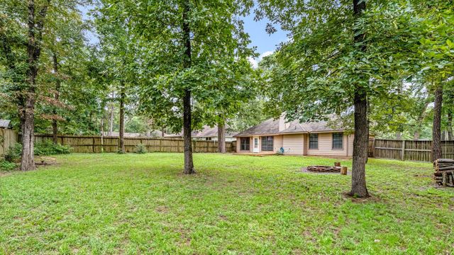10668 Royal Magnolia Drive, Conroe, TX 77303