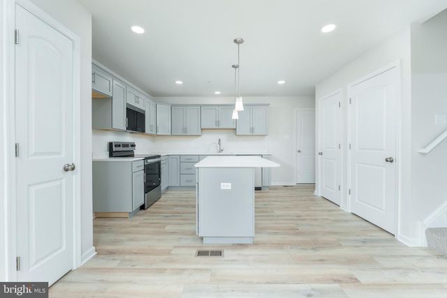 136 DOLOMITE DR, Port Matilda, PA 16870