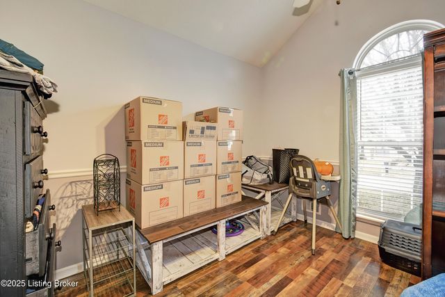 8116 Eagles Crest Ct, Louisville, KY 40291