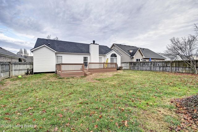 8116 Eagles Crest Ct, Louisville, KY 40291