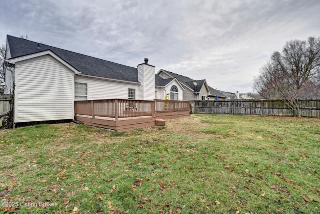 8116 Eagles Crest Ct, Louisville, KY 40291