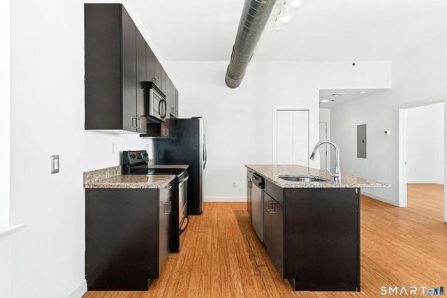 881 Lafayette Boulevard 4N, Bridgeport, CT 06604