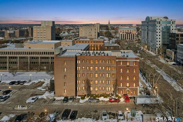 881 Lafayette Boulevard 4N, Bridgeport, CT 06604