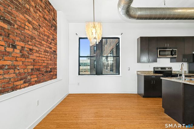 881 Lafayette Boulevard 4N, Bridgeport, CT 06604