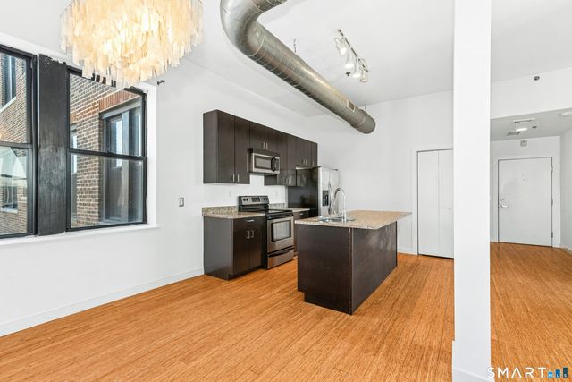 881 Lafayette Boulevard 4N, Bridgeport, CT 06604