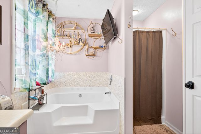 353 Glenmoor Place, Winder, GA 30680