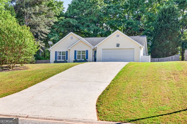 353 Glenmoor Place, Winder, GA 30680