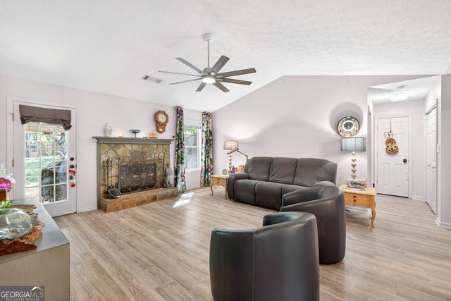 353 Glenmoor Place, Winder, GA 30680