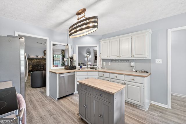 353 Glenmoor Place, Winder, GA 30680