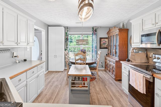 353 Glenmoor Place, Winder, GA 30680