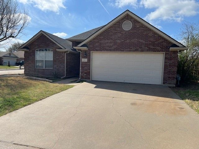 201 Willow Street, Crowley, TX 76036