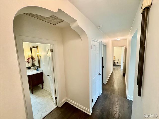 9053 Saranac Drive, Richmond Heights, MO 63117
