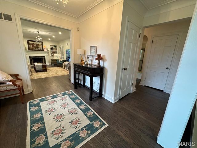 9053 Saranac Drive, Richmond Heights, MO 63117