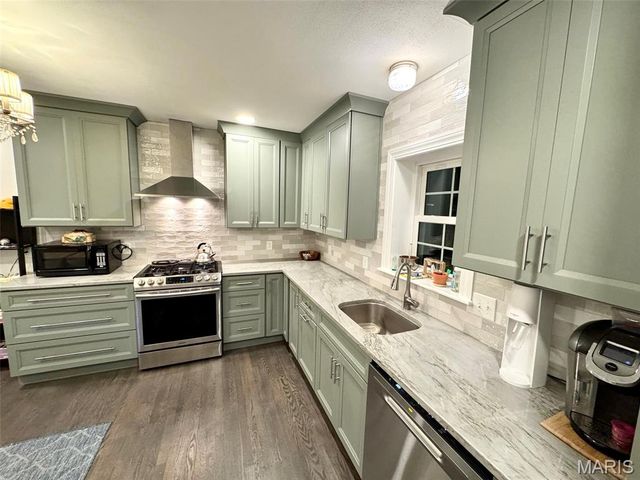 9053 Saranac Drive, Richmond Heights, MO 63117