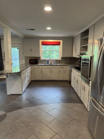 3351 Mimosa Dr, Nashville, TN 37211