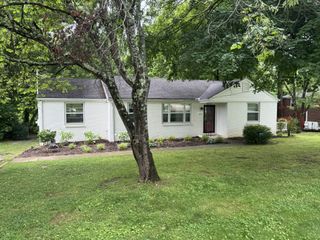 3351 Mimosa Dr, Nashville, TN 37211