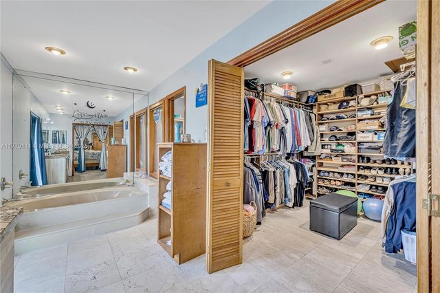 7801 SW 170th St, Palmetto Bay, FL 33157