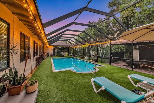 7801 SW 170th St, Palmetto Bay, FL 33157