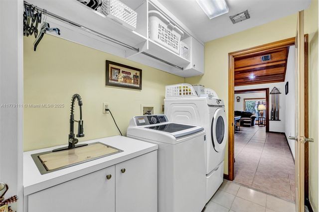 7801 SW 170th St, Palmetto Bay, FL 33157