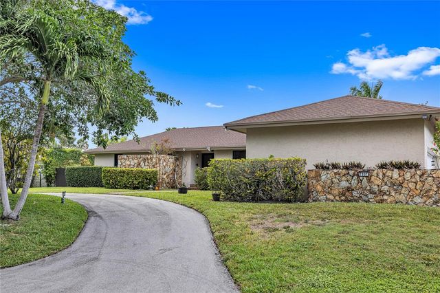 7801 SW 170th St, Palmetto Bay, FL 33157