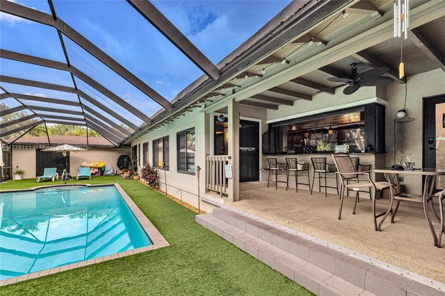 7801 SW 170th St, Palmetto Bay, FL 33157