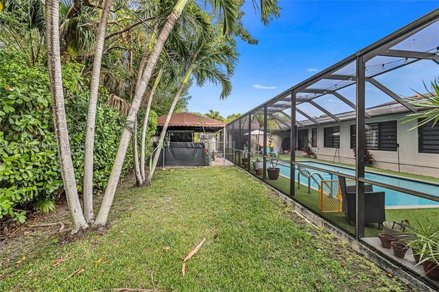 7801 SW 170th St, Palmetto Bay, FL 33157