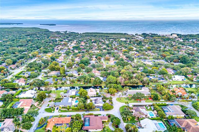 7801 SW 170th St, Palmetto Bay, FL 33157