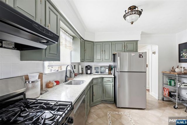 7-13 Henderson Boulevard, Fair Lawn, NJ 07410